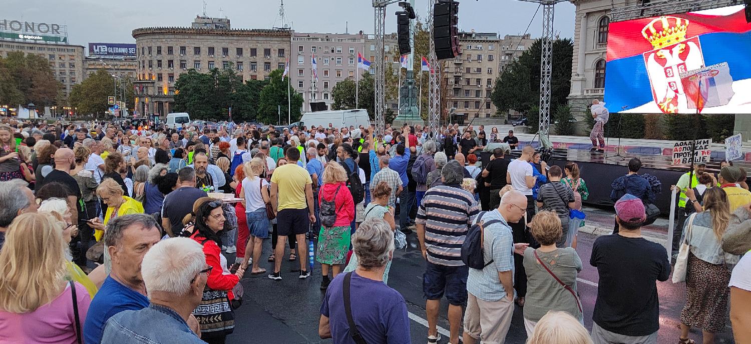 "Država i narod su taoci mafije": Kako je izgledao 21. protest Srbija protiv nasilja u slikama (FOTO) 19 "Država i narod su taoci mafije": Kako je izgledao 21. protest Srbija protiv nasilja u slikama (FOTO) 19