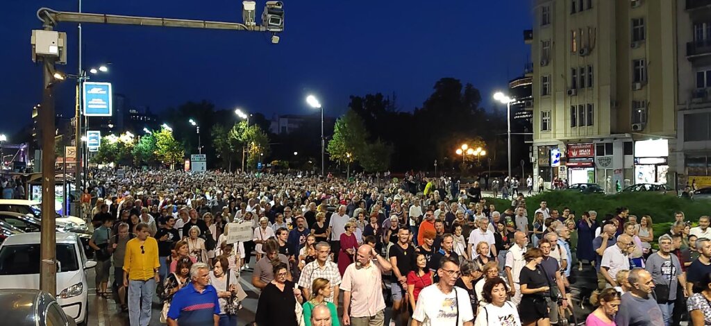 Čeka nas velika borba, u decembru: Kako je izgledao 22. protest Srbija protiv nasilja u slikama (FOTO) 18