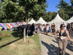 Završena Prajd šetnja: Organizatori smatraju ovo najmasovnijim Beograd Prajdom ikad, centar grada otvoren za saobraćaj (VIDEO, FOTO) 9