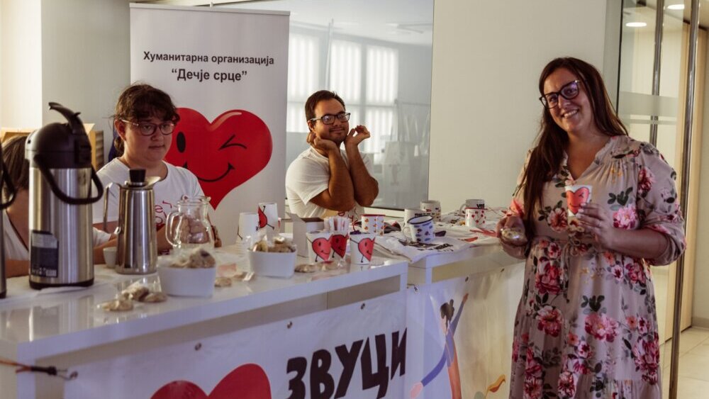 "Ljubav je jedna lepa stvar u životu": „Zvuci srca“ se čuju u Mozzartu svakog poslednjeg petka u mesecu 2 "Ljubav je jedna lepa stvar u životu": „Zvuci srca“ se čuju u Mozzartu svakog poslednjeg petka u mesecu 2