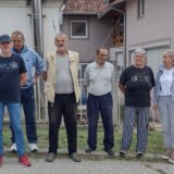"Pomažite, pocrkasmo": Stanovnici kragujevačkog naselja Grujina česma decenijama se dave u fekalnoj kanalizaciji (FOTO, VIDEO) 13