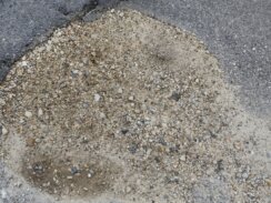 "Pomažite, pocrkasmo": Stanovnici kragujevačkog naselja Grujina česma decenijama se dave u fekalnoj kanalizaciji (FOTO, VIDEO) 13