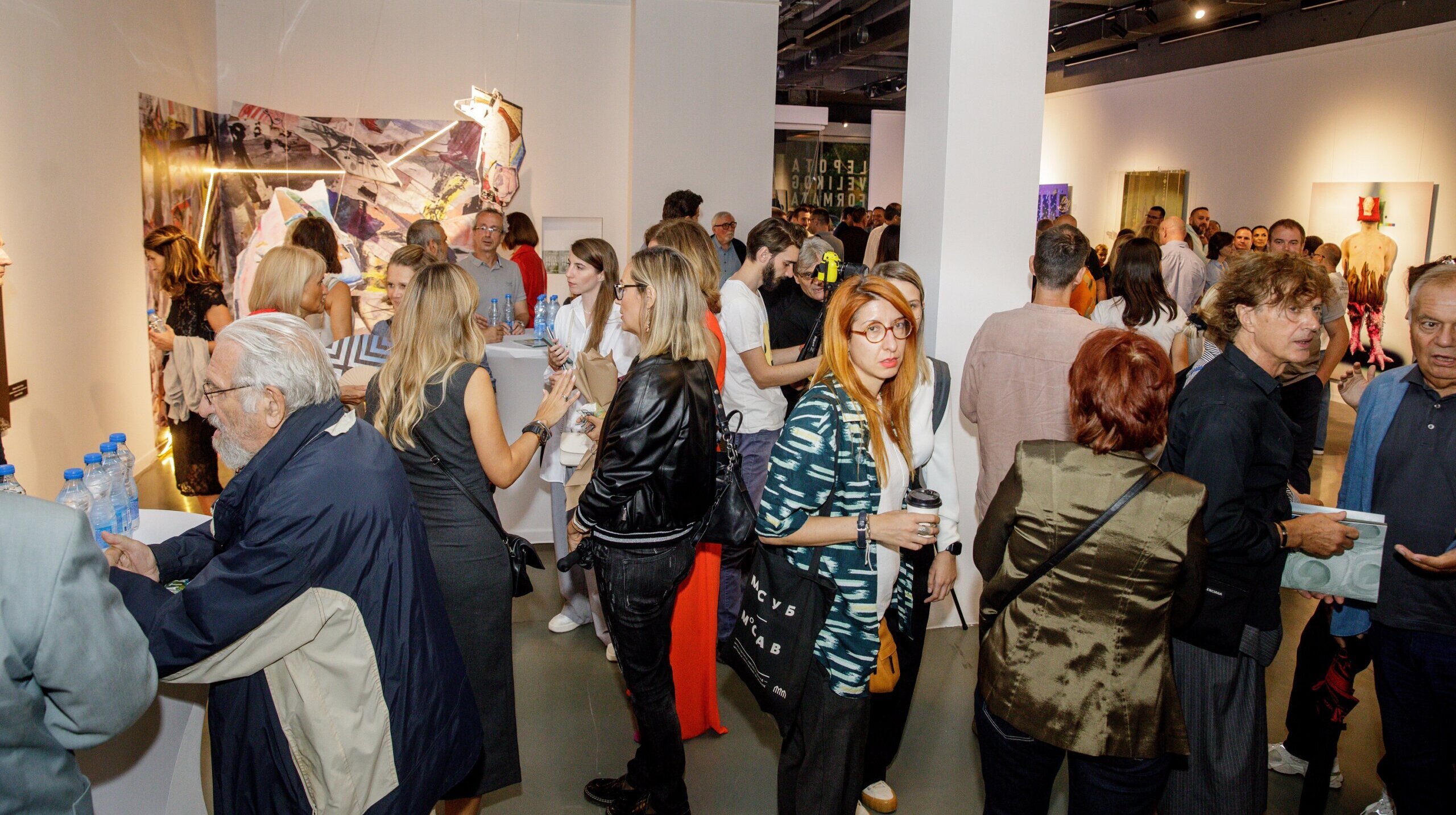 Dodeljene nagrade najboljim autorima na izložbi „Lepota velikog formata“ 2 Dodeljene nagrade najboljim autorima na izložbi „Lepota velikog formata“ 2