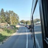 U Sremskim Karlovcima saobraćajni haos: Teretnjaci prolaze kroz staro jezgro grada, a do Novog Sada se putuje sat i po 13