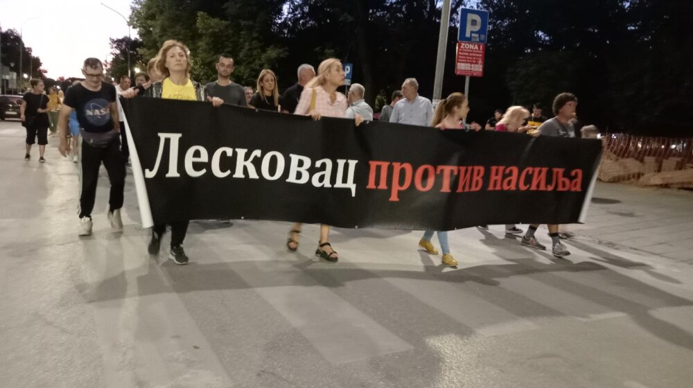 Glumac i scenarista iz Leskovca na protestu pozvao ljude da se ujedine i da ne ćute 1