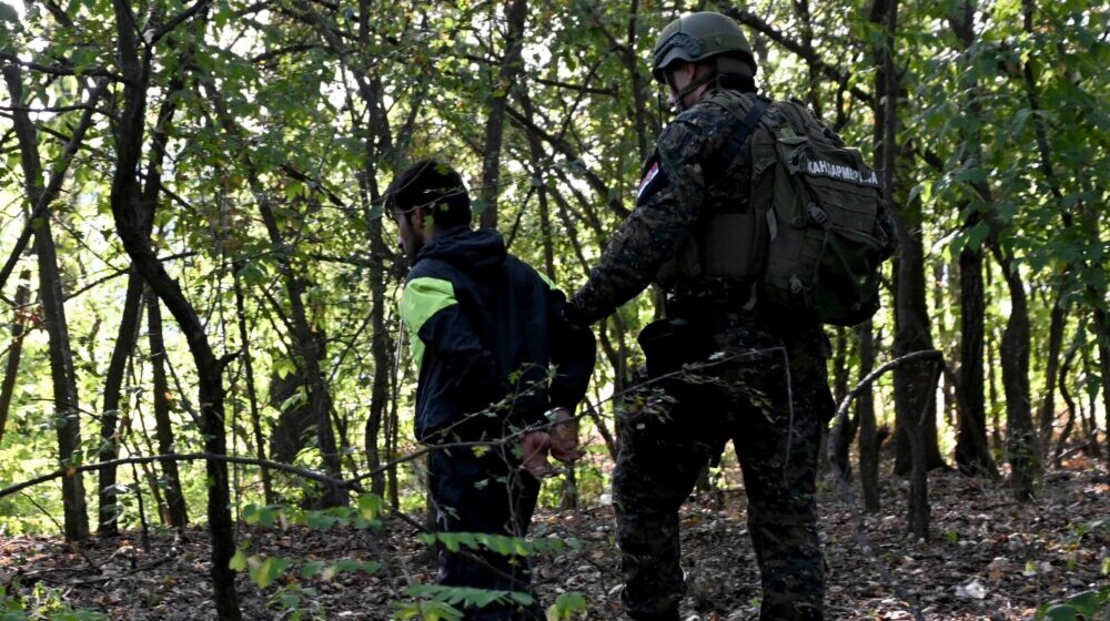 Šta je policija pronašla kod uhapšenih migranata nakon vatrenog obračuna u Horgošu (FOTO) 1