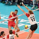 Odbojkaši Srbije pobedili Nemačku u poslednjem duelu grupne faze Evropskog prvenstva, saigrači sprečili Atanasijevića da se obračuna sa Groserom 5