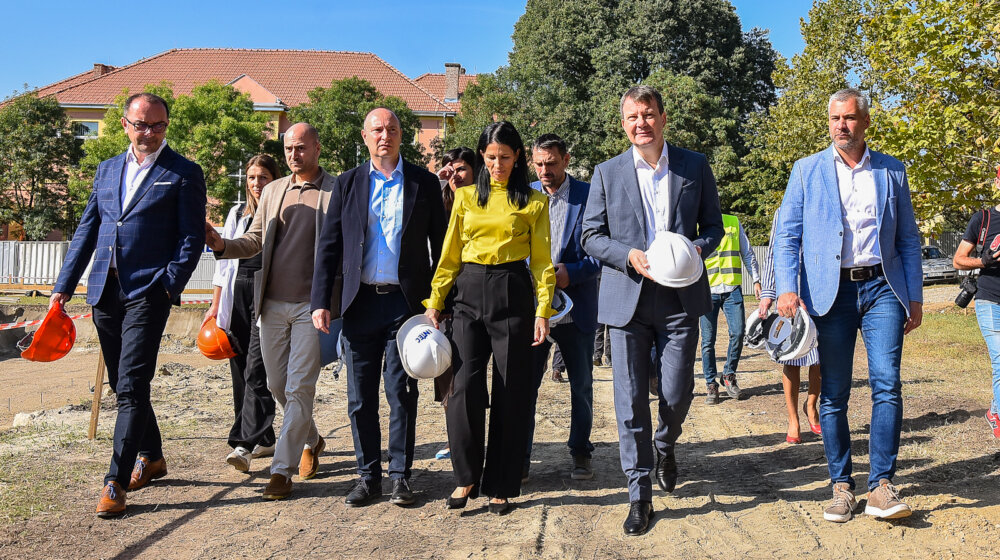 Gradonačelnik Novog Sada još ne podnosi ostavku: U Vojvodini se tiho menjaju izborna pravila 1