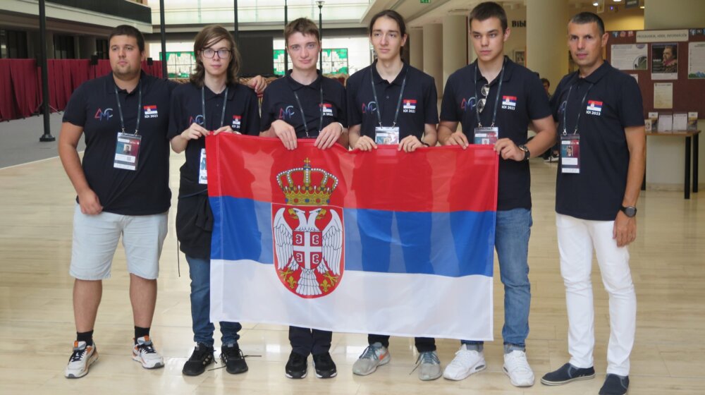 Četiri medalje srednjoškolcima iz Srbije na Međunarodnoj informatičkoj olimpijadi u Mađarskoj 1