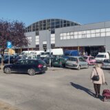 Akcija „Budi i ti kontrolor” kragujevačkih stranaka Zajedno, Srce i DS ispred pijace na Aerodromu 1