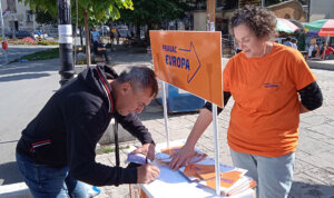Kampanju Stranke slobode i pravde u Užicu, potpisima podržali i naprednjaci: Bitno je da svi radimo u interesu Srbije 4