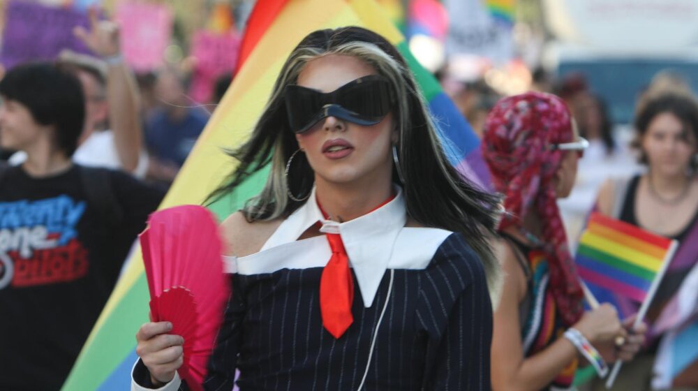 Bravo za Prajd i Agatu 1