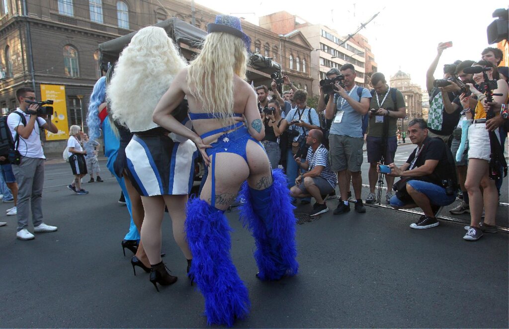 Slike koje su obeležile Beograd Prajd (FOTO) 26