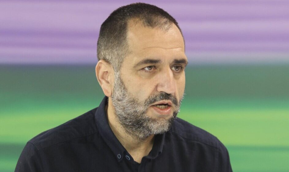 Pristalice SNS-a otpočeli sezonu napada i lova po ulicama na političke neistomišljenike: PSG Kragujevac o napadu na Predraga Voštinića 1