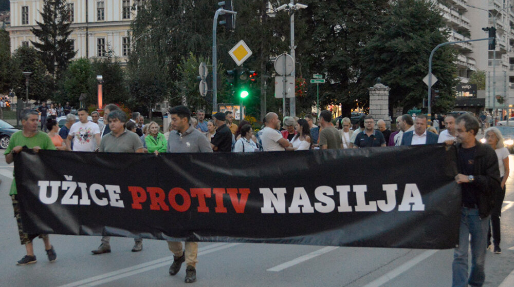 Protest „Užice protiv nasilja“ u četvrtak: Vlast nudi parizer i pretnje o mogućem sukobu na Kosovu 1