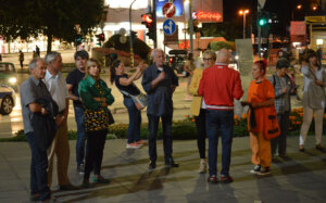 Protest „Užice protiv nasilja“: Zbog malog broja demonstranata i gužve u saobraćaju izostala protestna šetnja 3 Protest „Užice protiv nasilja“: Zbog malog broja demonstranata i gužve u saobraćaju izostala protestna šetnja 3