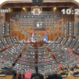 Usvojen rebalans budžeta, deficit smanjen na oko dve milijarde evra 9