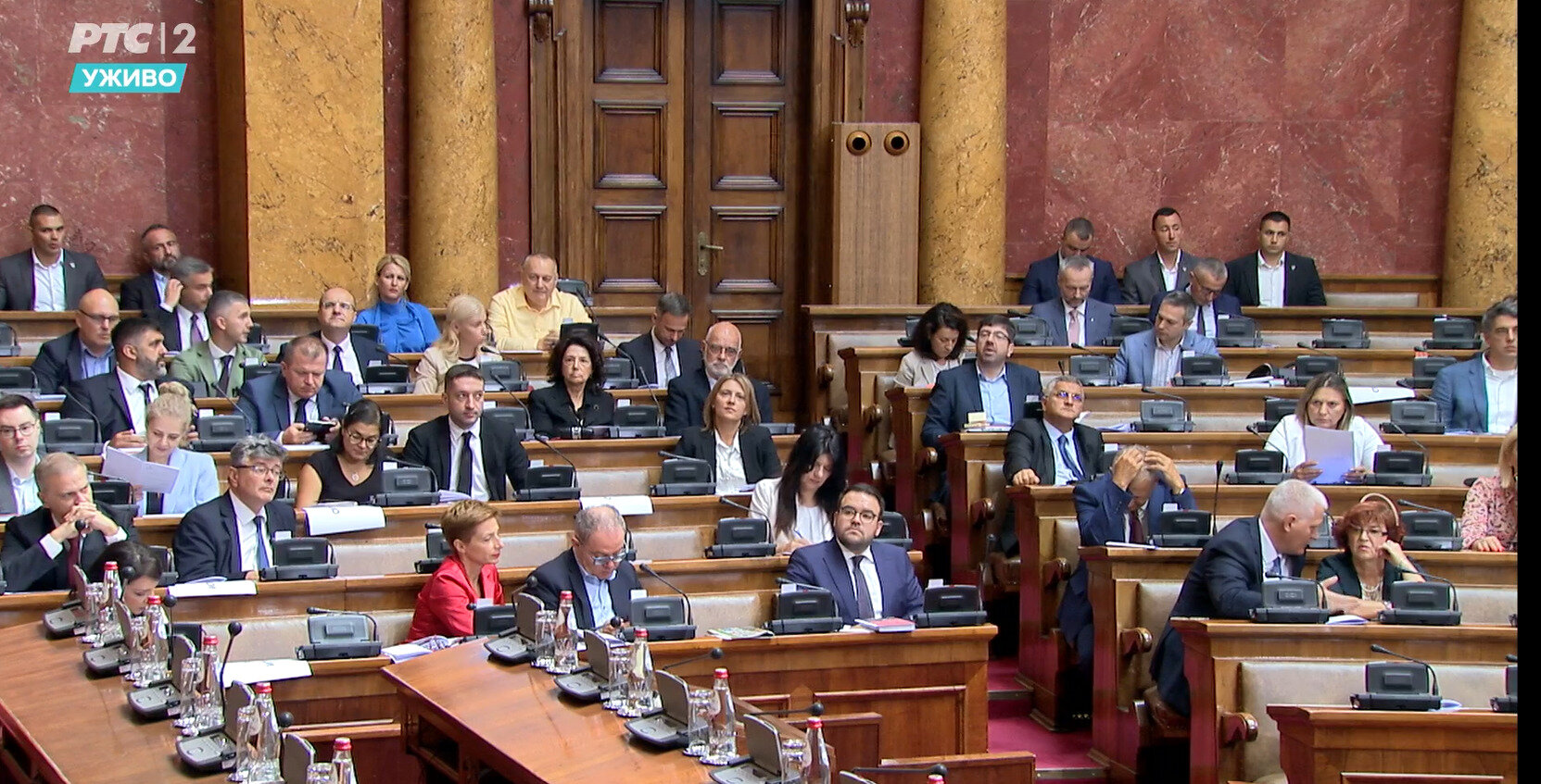 U toku zasedanje Skupštine Srbije: Očekuje se blokada opozicije, Dveri podržale zahteve o izborima 3