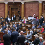 Pavle Grbović o tome šta se dešavalo u Skupštini: Vlast angažovala policiju, vojsku i obezbeđenje da ih čuva od opozicije u parlamentu 2