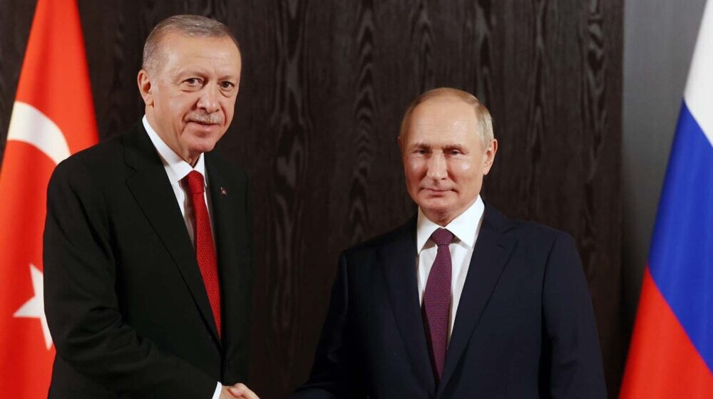 "Izvoz žita je važan za ceo svet, ali sporazum ne bi doprineo kraju rata u Ukrajini": Sagovornik Danasa o sastanku Erdogana i Putina 1