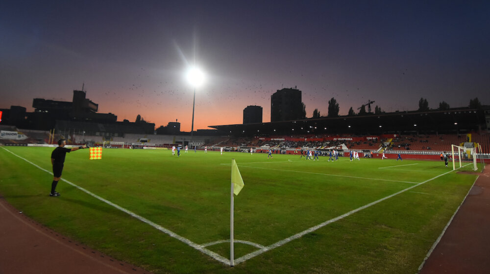 Čekajući i na mrvice od TV prava: Telekom kasni s prvom četvrtinom za klubove Superlige Srbije, a to je više od milion evra 1