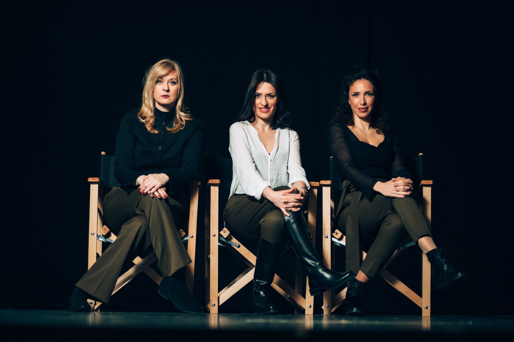 Predstava „Žensko srce u šinjelu“ Mirjane Karanović gostuje u Srpskom kulturnom centru „Ivo Andrić“ u Pekingu 2 Predstava „Žensko srce u šinjelu“ Mirjane Karanović gostuje u Srpskom kulturnom centru „Ivo Andrić“ u Pekingu 2