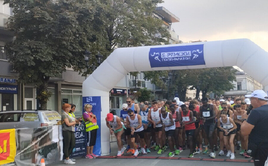 Više stotina takmičara učestvovalo na Rumskom polumaratonu 1