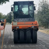 Radovi na asfaltiranju kolovoza u Čalmi biće gotovi i pre roka, sledi sadnja zelenog prstena 7