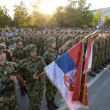 Najmlađi oficiri Vojske Srbije uvežbali nastup ispred Narodne skupštine 2