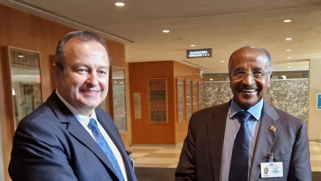 Ivica Dačić imao kratki susret sa Stoltenbergom 2