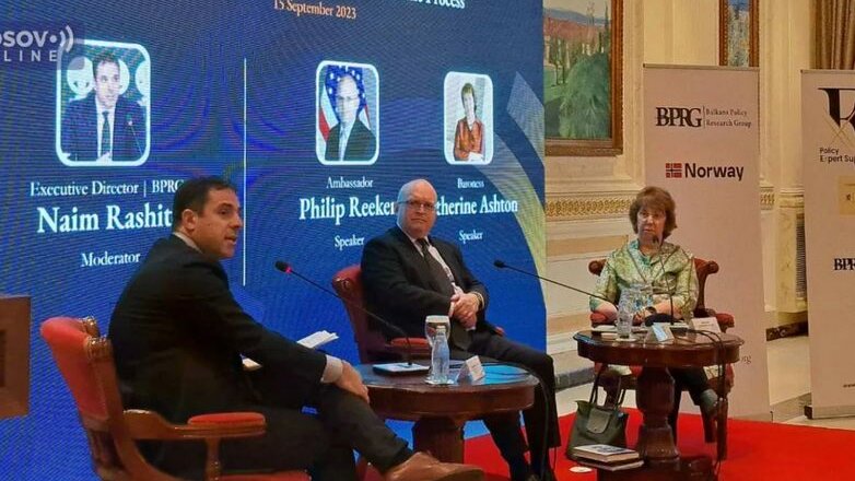 Šta su poručili Ketrin Ešton i Filip Riker na panelu na Kosovu? 1