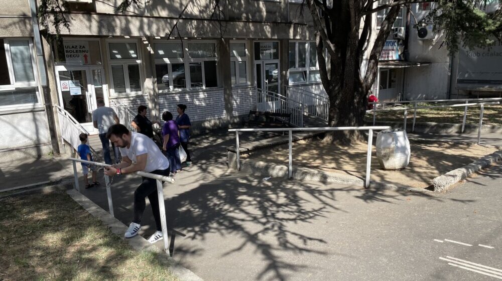 "Nešto su smandrljali nedefinisano preko radija o koroni": Šta građani kažu o aktuelnoj situaciji u vezi sa kovidom 1