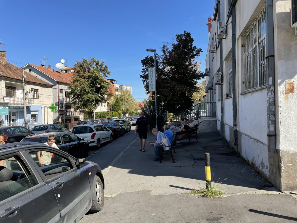 "Nešto su smandrljali nedefinisano preko radija o koroni": Šta građani kažu o aktuelnoj situaciji u vezi sa kovidom 2