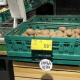 "Po 'Boljoj ceni' nema hleba i majoneza": Pitali smo građane da li su "pohrlili" u markete nakon sniženja (FOTO) 11
