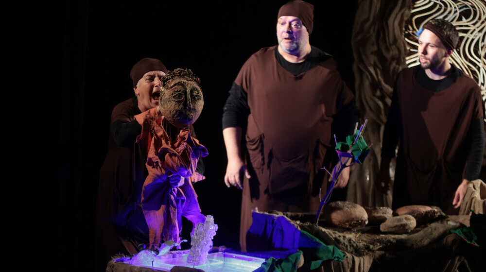 Gran Pri pozorišta za decu Subotica za predstavu “Pradevojčica” 1