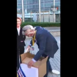 „Dobrodošli u Belgiju“: Šef Rajanera dobio tortu u lice (VIDEO) 7