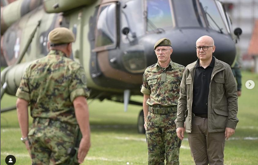 MO: Vučević i Mojsilović stigli u rejon razmeštanja vojske 1