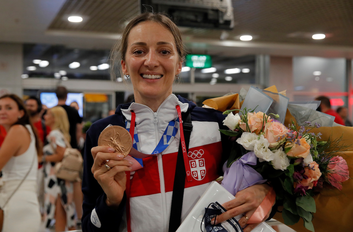 Primer za odanost reprezentaciji, "paker" sa osećajem za saigračice: Ko je Maja Ognjenović, odbojkašica koja Srbiji godinama unazad donosi medalje? 3 Primer za odanost reprezentaciji, "paker" sa osećajem za saigračice: Ko je Maja Ognjenović, odbojkašica koja Srbiji godinama unazad donosi medalje? 3