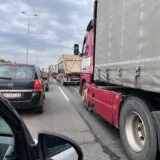 Lančani sudar na Pančevačkom mostu: Slupana četiri automobila, saobraćaj u kolapsu 10