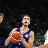 Neprimetni Filip Petrušev u porazu Filadelfije 3