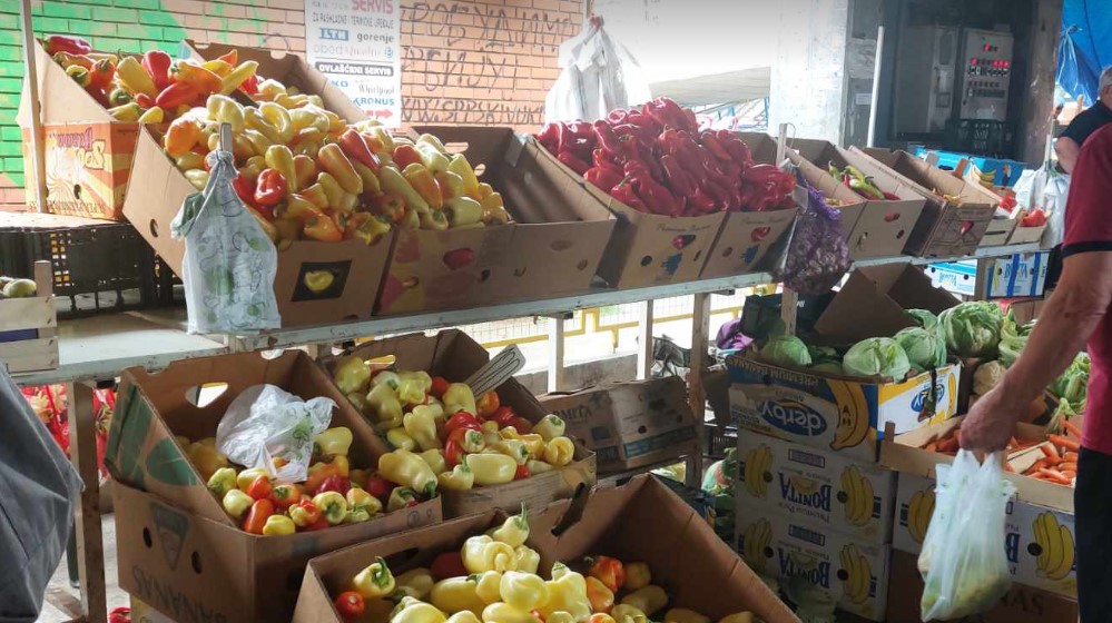 "Zaječar više nije grad - već palanka": Šta sve može da se kupi za 1.000 dinara na gradskoj pijaci? (FOTO) 5