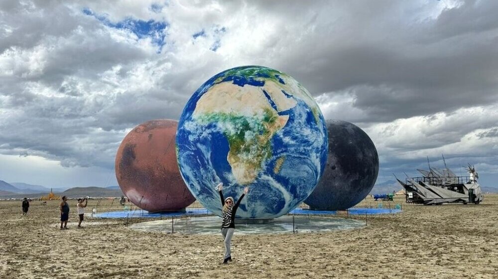 Haos na festivalu: Nadrealne slike i video snimci nastali poslednjih dana u Nevadi 1