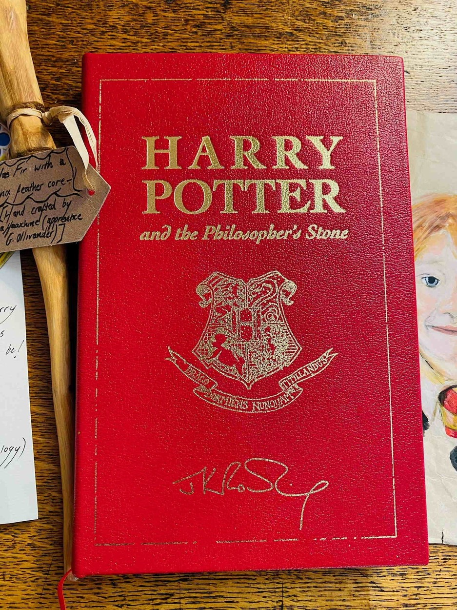 Retka kopija knjige „Hari Poter i kamen mudrosti“ prodata lokalnom biznismenu 2