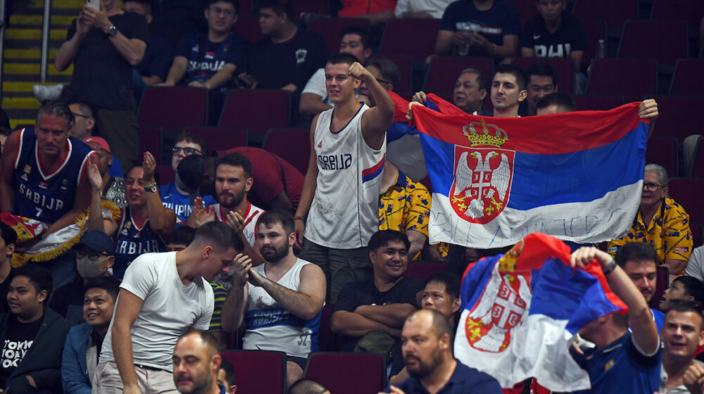 NBA zakucavanje Nikole Milutinova, navijači u transu (VIDEO) 1