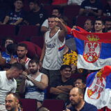 NBA zakucavanje Nikole Milutinova, navijači u transu (VIDEO) 9