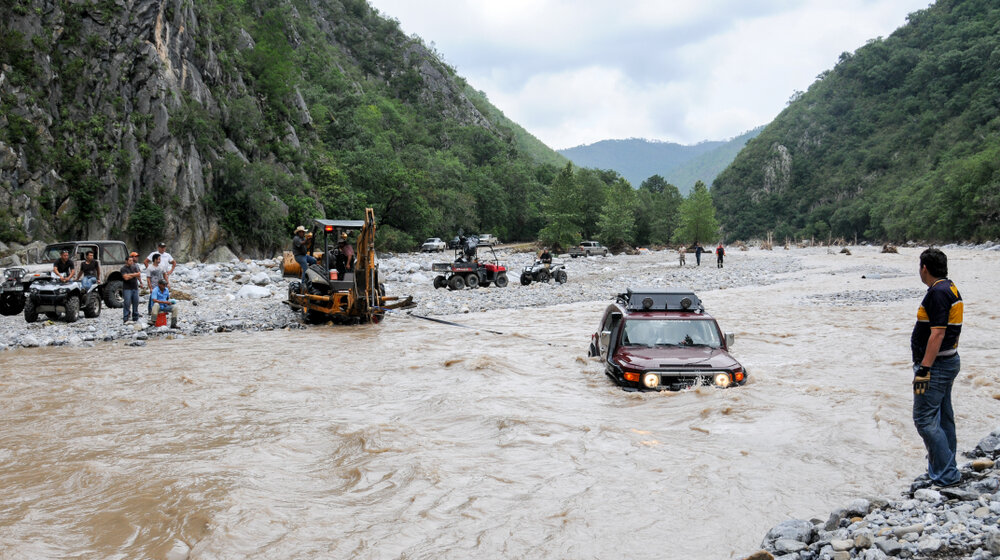 Najmanje sedam mrtvih i devet nestalih u poplavi u Meksiku 1