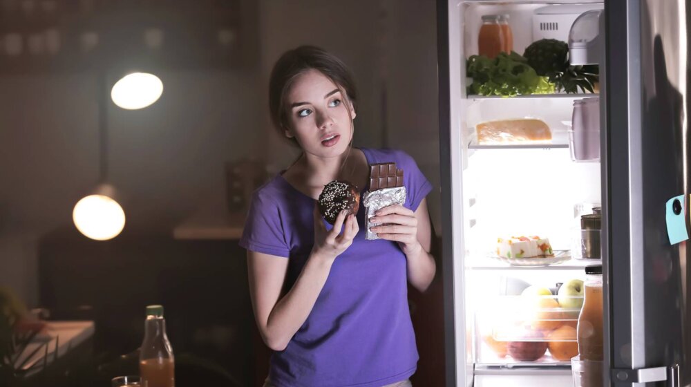 Nutricionistkinja otkrila koje namirnice bi trebalo da izbegavamo da jedemo pred spavanje 1