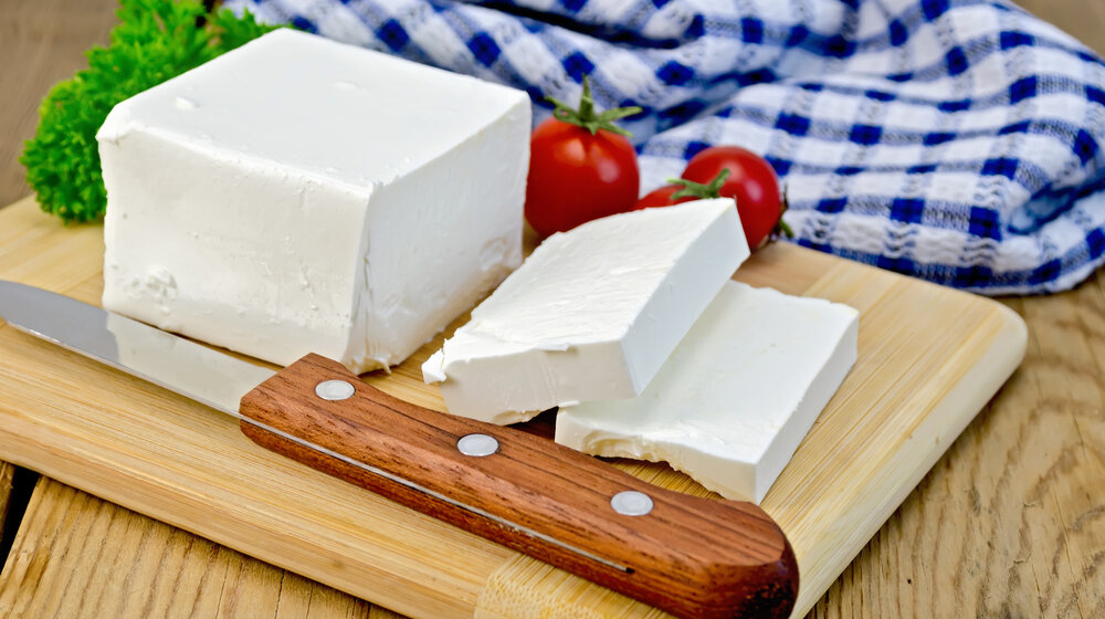 Jednostavan način kako da prepoznate lažni sir: Ovo su znaci da je pun hemije, a mnogi ljudi ih zanemaruju 1