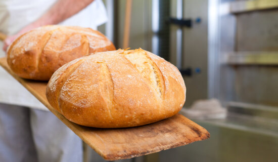 Koliko je koštala vekna hleba pre 20 godina, i šta je uticalo na poskupljenje? 10