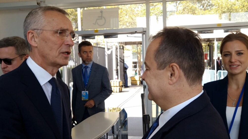 Ivica Dačić imao kratki susret sa Stoltenbergom 1